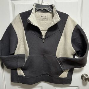 FIGS límited Edition Neoprene Pullover in Gray and White